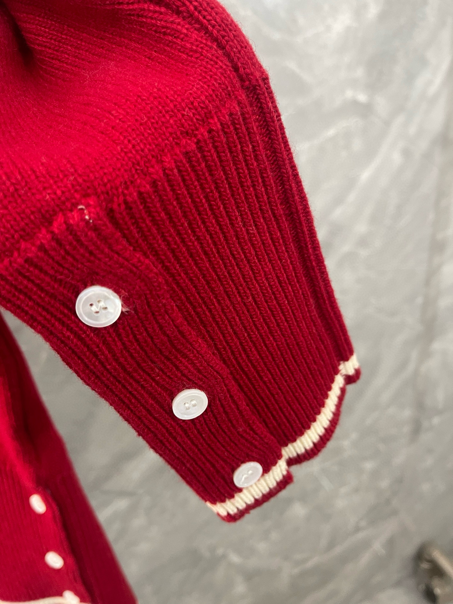 Thom Browne 톰브라운 거위 자수 스트라이프 울 가디건 5