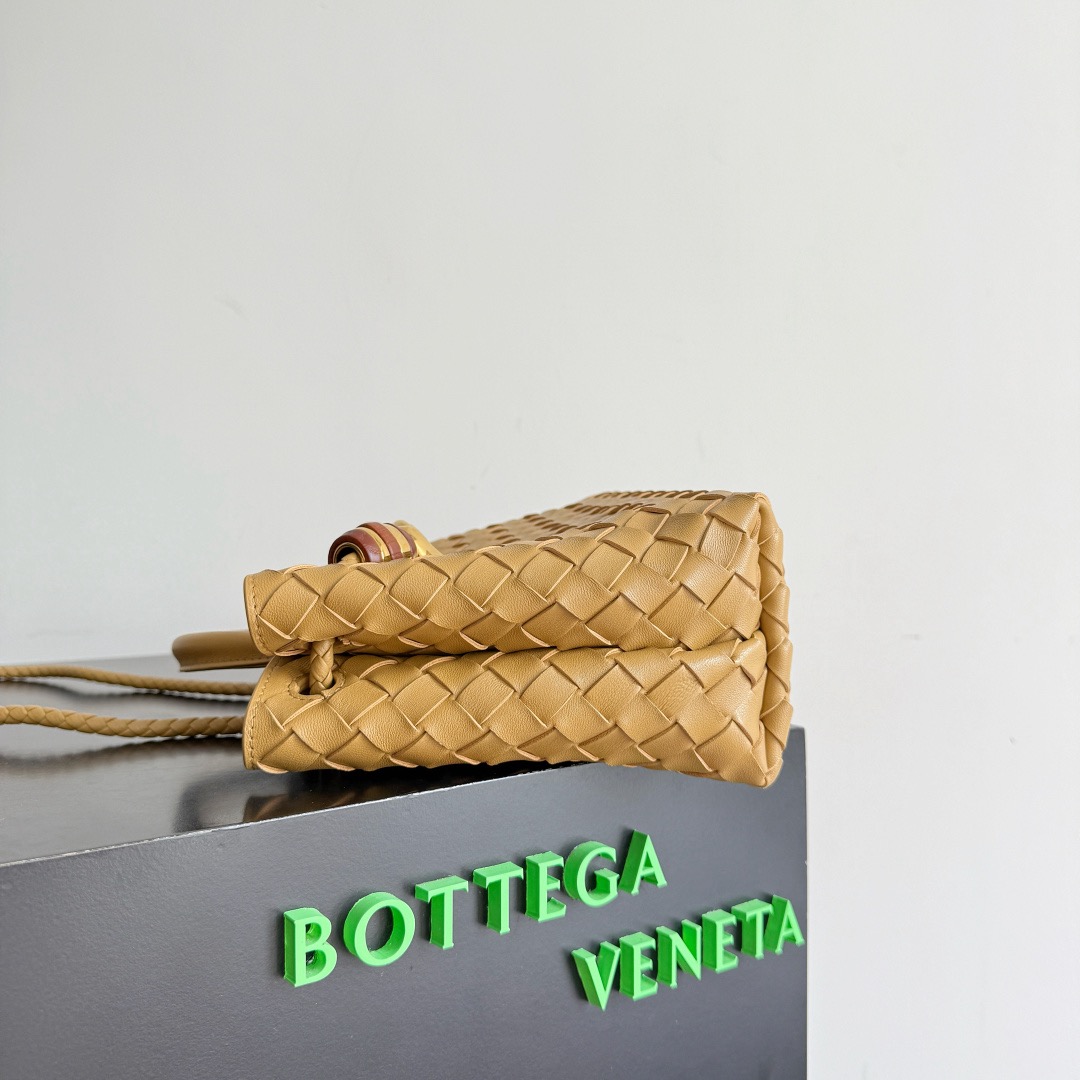 BOTTEGA VENETA 보테가베네타 Andiamo 안디아모 인트레치아토 토트백 반전琥珀棕 7