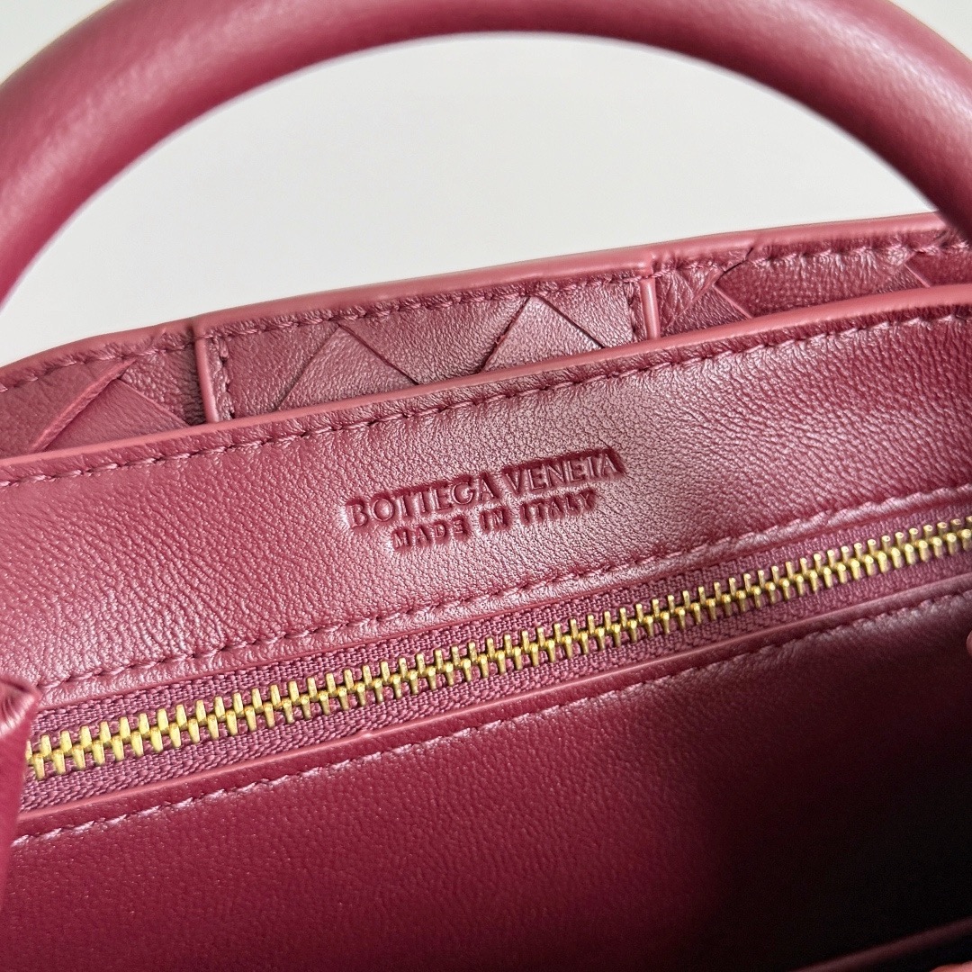 BOTTEGA VENETA 보테가베네타 Andiamo 인트레치아토 숄더 토트백 6