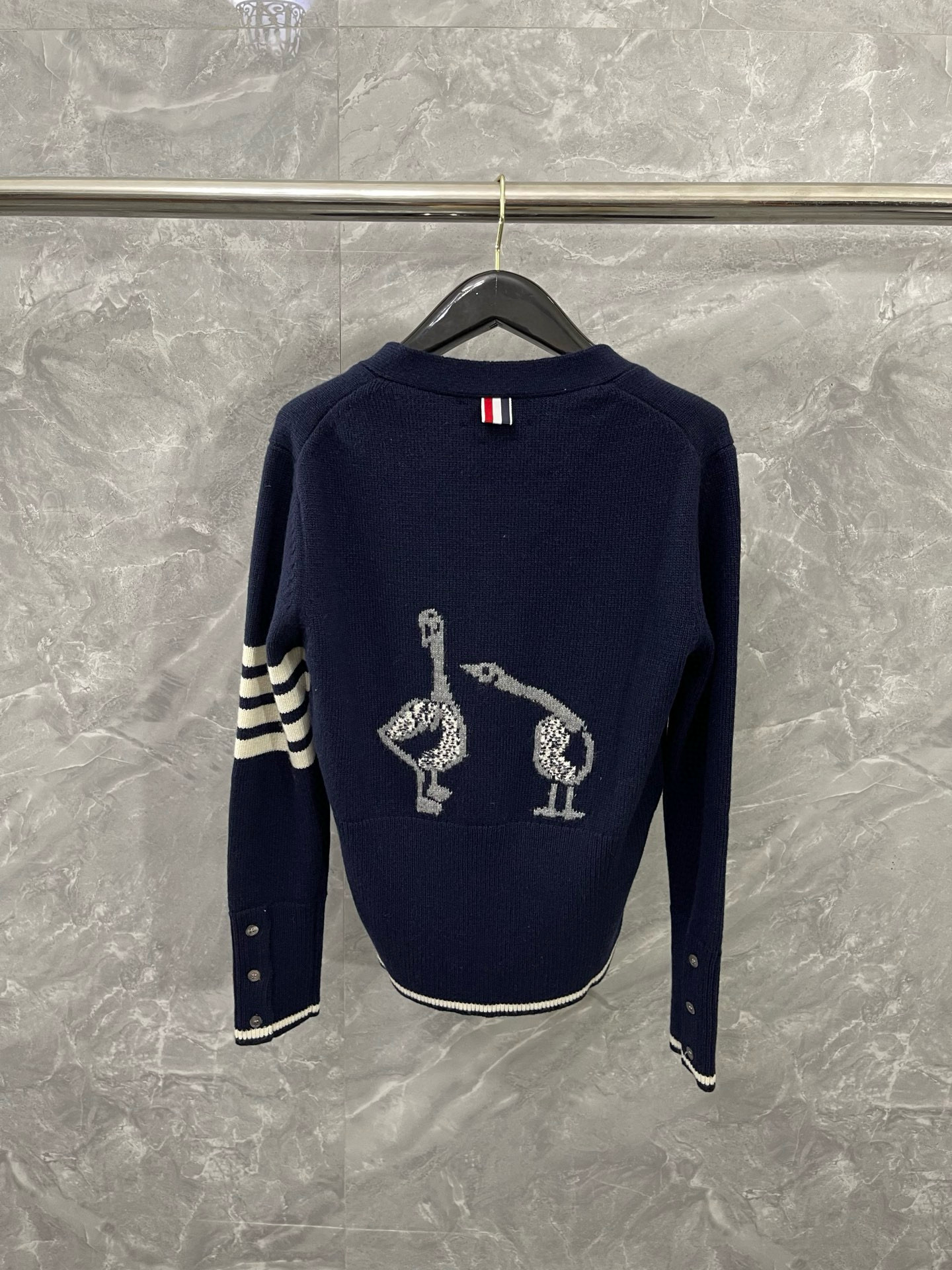 Thom Browne 톰브라운 거위 자수 스트라이프 울 가디건 9