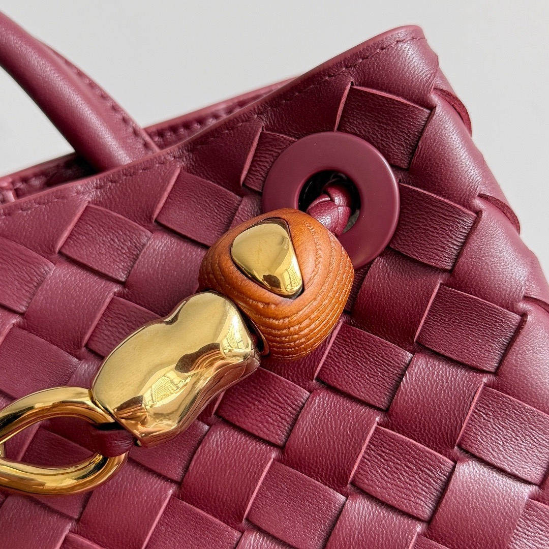 BOTTEGA VENETA 보테가베네타 Andiamo 인트레치아토 숄더 토트백 9