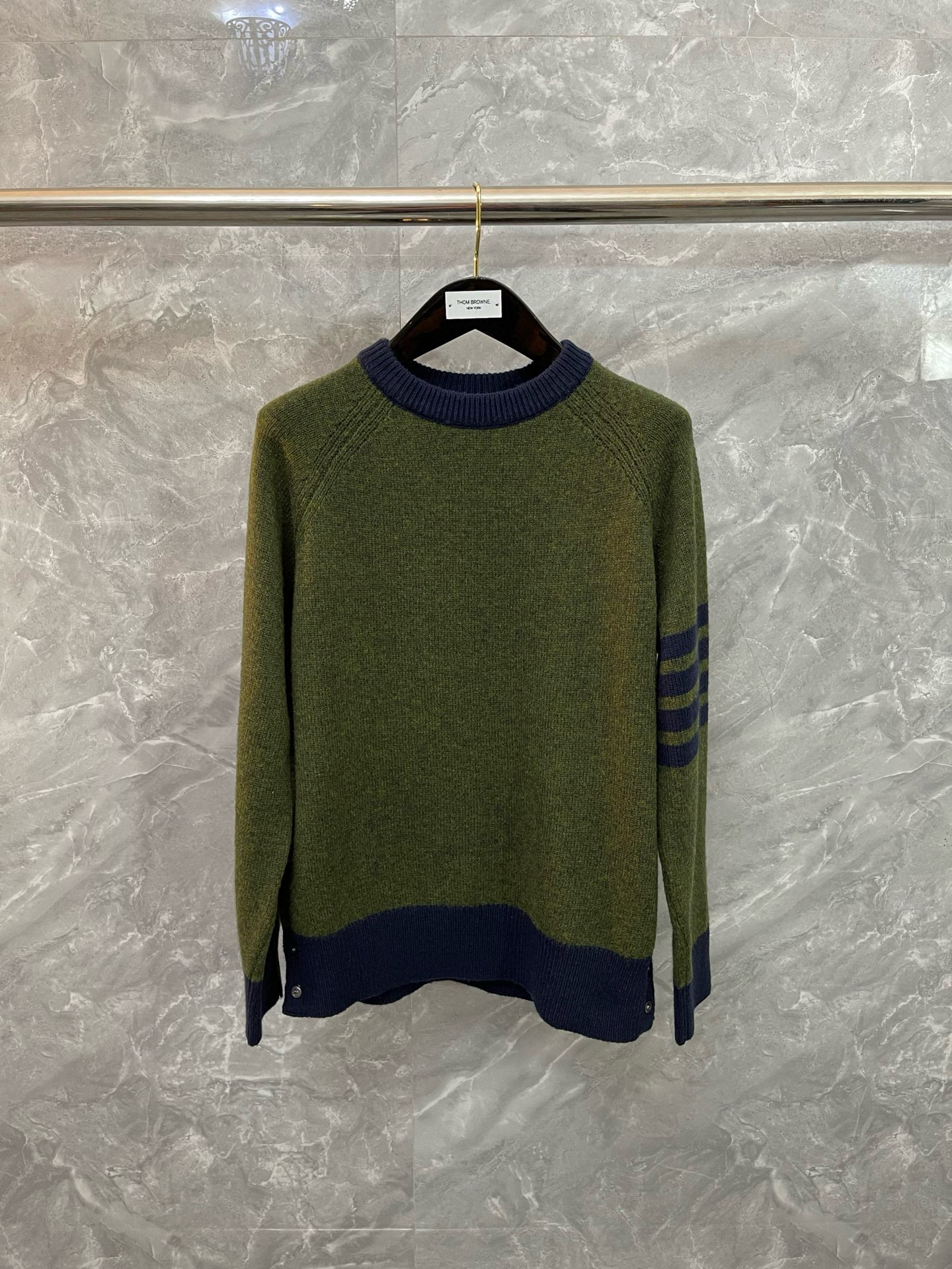 Thom Browne 톰브라운 사선 완장 스트라이프 울 니트 스웨터 4