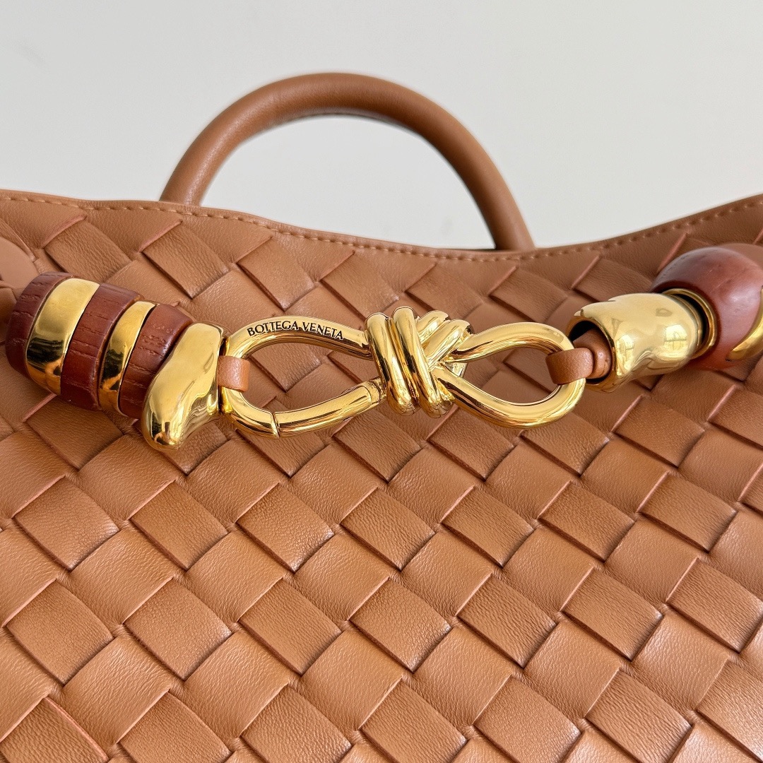 BOTTEGA VENETA 보테가베네타 Andiamo 안디아모 인트레치아토 숄더 토트백 3