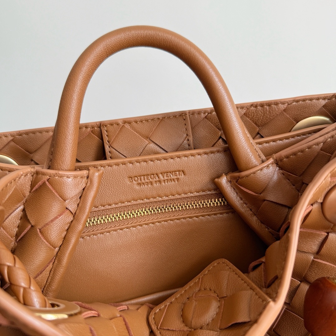 BOTTEGA VENETA 보테가베네타 Andiamo 안디아모 인트레치아토 숄더 토트백 8