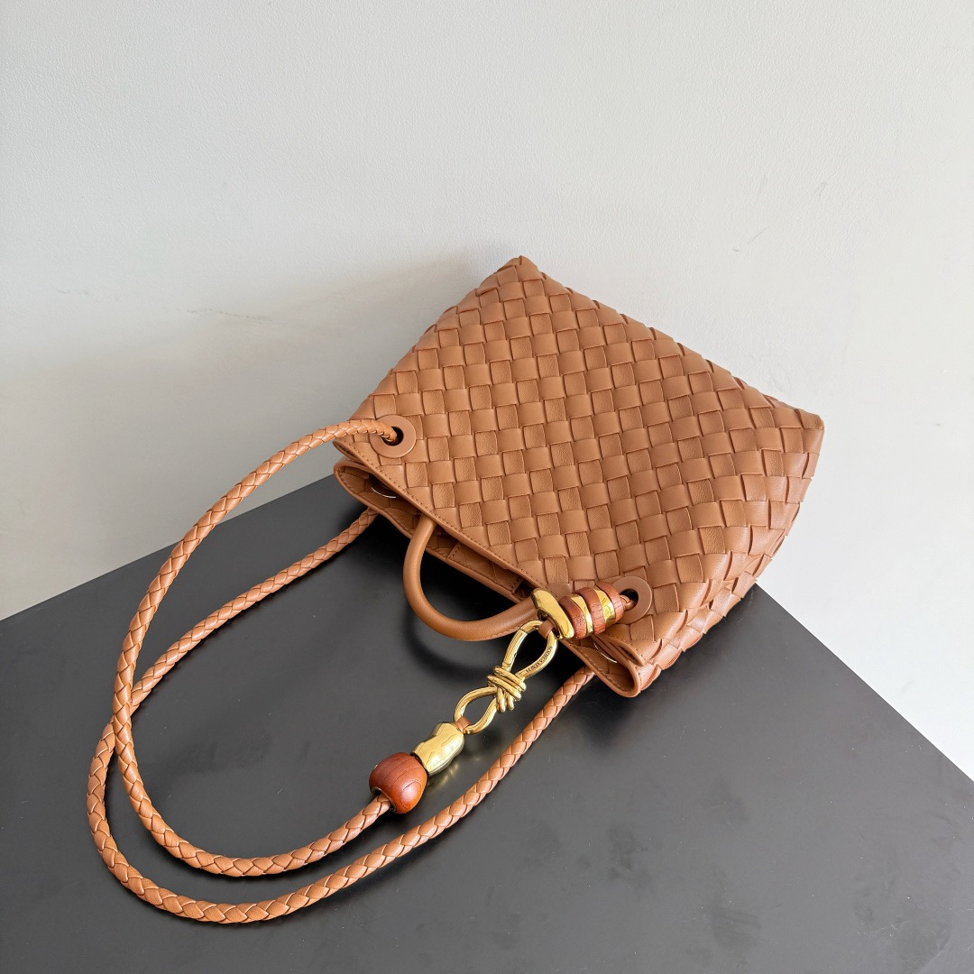 BOTTEGA VENETA 보테가베네타 Andiamo 안디아모 인트레치아토 숄더 토트백 10