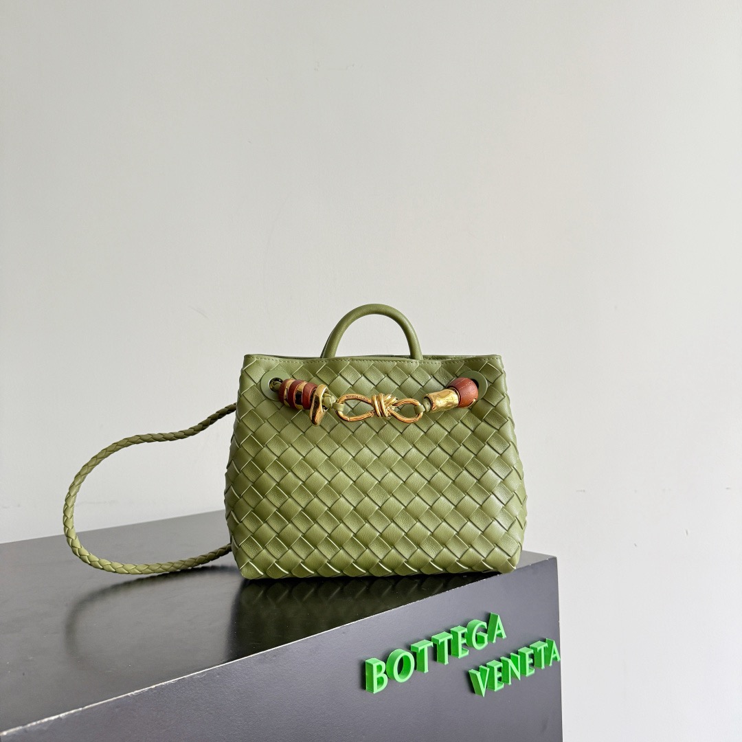 BOTTEGA VENETA 보테가베네타 Andiamo 인트레치아토 토트백 2