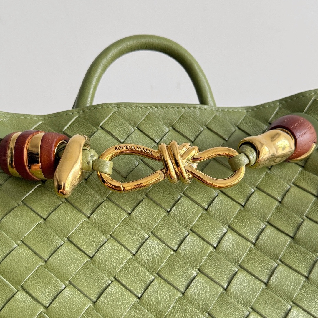 BOTTEGA VENETA 보테가베네타 Andiamo 인트레치아토 토트백 3