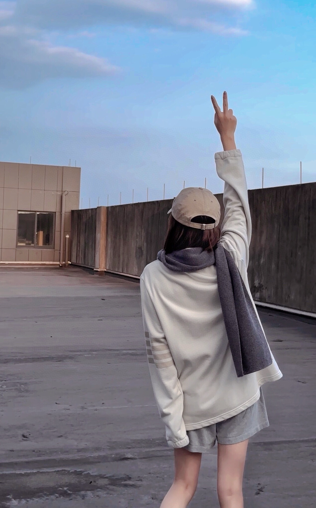 Thom Browne 톰브라운 스탠드 칼라 하프집 업 스웨트셔츠 3