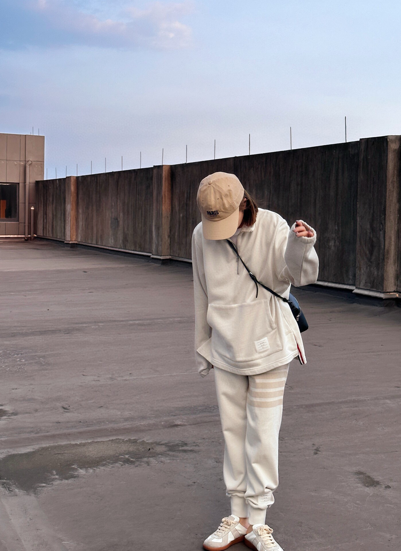 Thom Browne 톰브라운 스탠드 칼라 하프집 업 스웨트셔츠 5