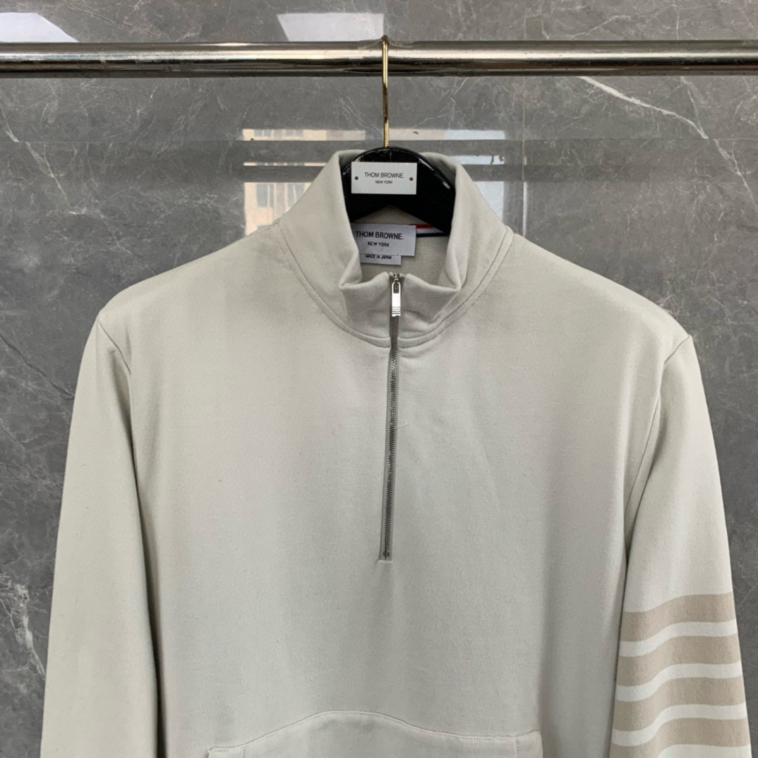 Thom Browne 톰브라운 스탠드 칼라 하프집 업 스웨트셔츠 9