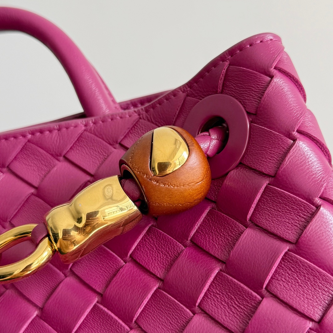 Bottega Veneta 보테가베네타 Andiamo 인트레치아토 토트백 4