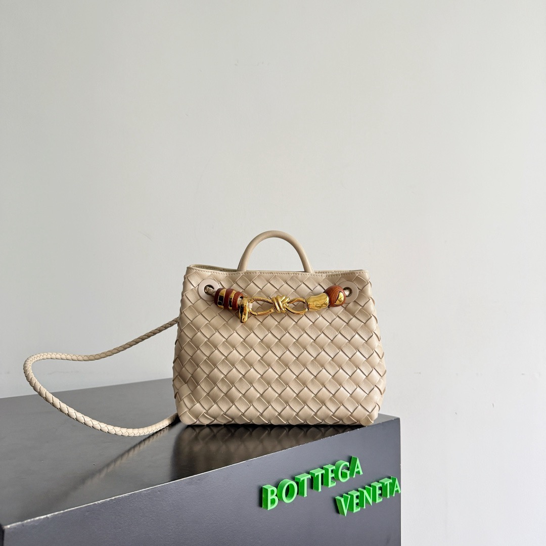 Bottega Veneta 보테가베네타 Andiamo 인트레치아토 숄더 토트백 2