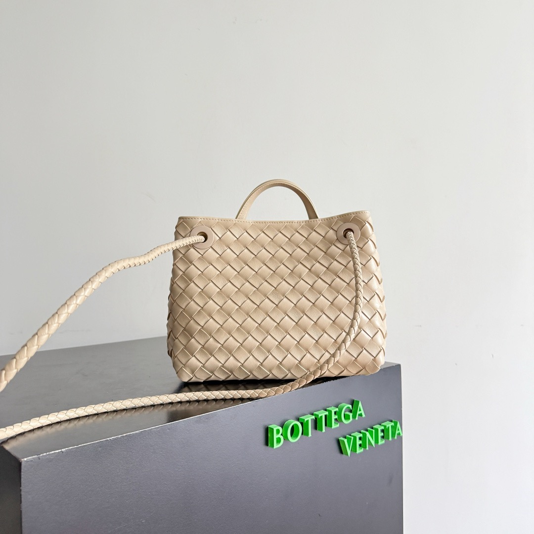 Bottega Veneta 보테가베네타 Andiamo 인트레치아토 숄더 토트백 7