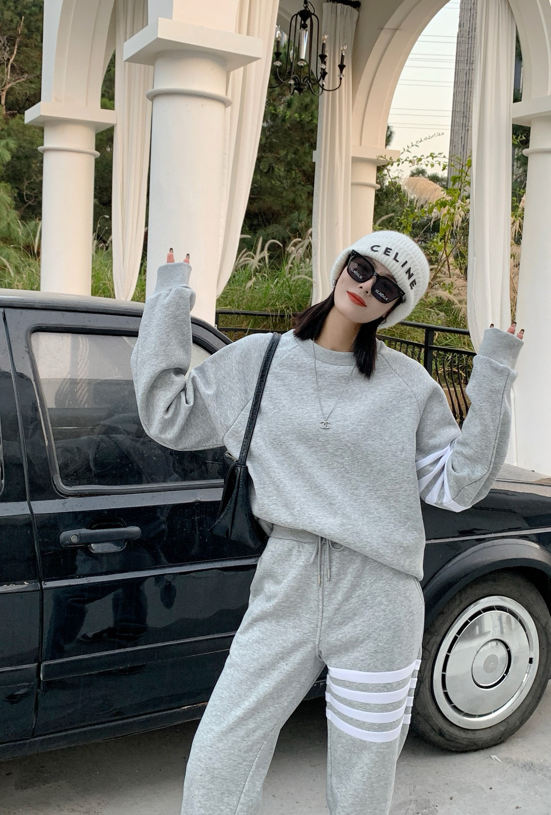 Thom Browne 톰브라운 사선 완장 로고 기모 맨투맨 스웨트셔츠 3