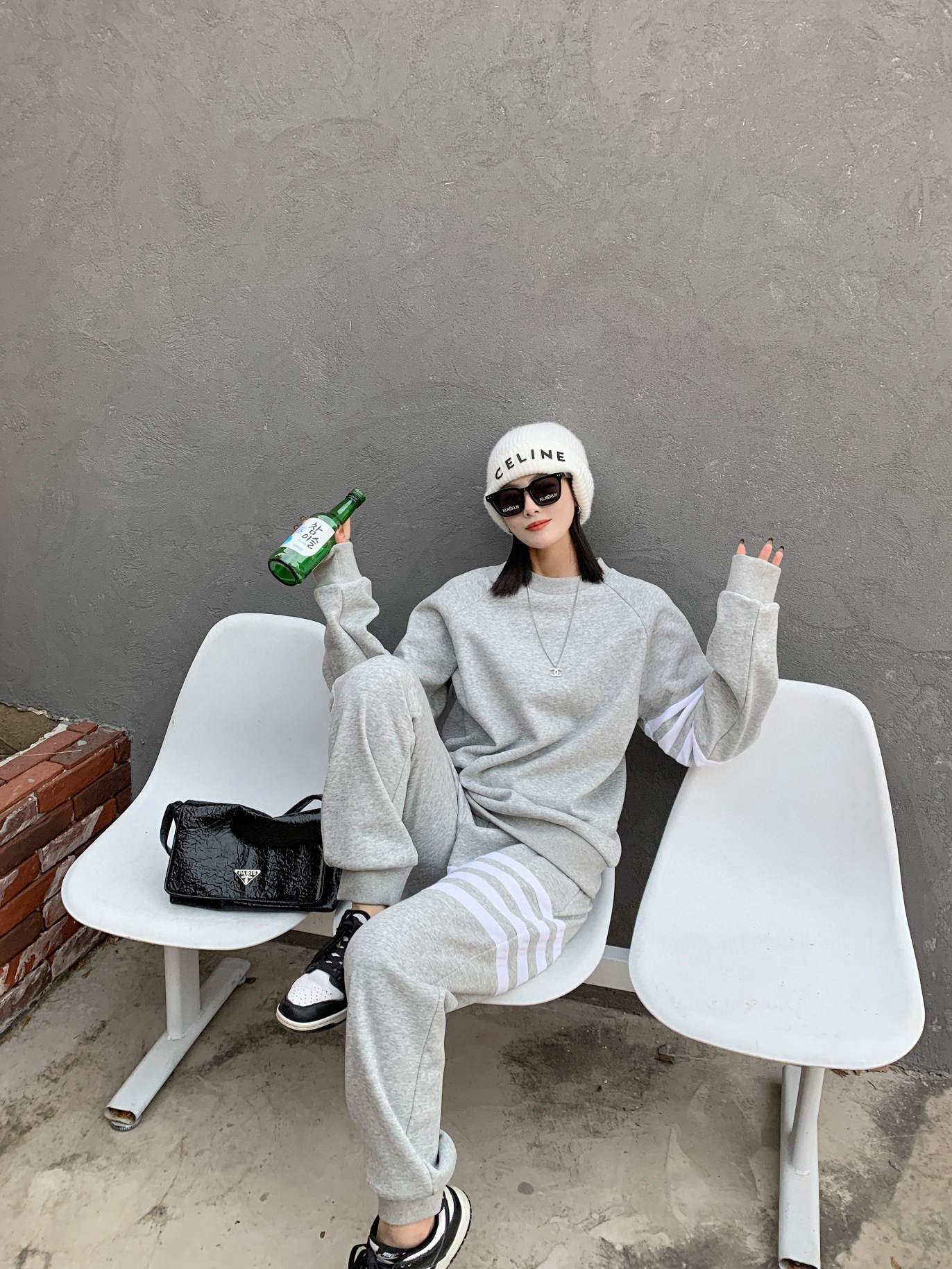 Thom Browne 톰브라운 사선 완장 로고 기모 맨투맨 스웨트셔츠 9