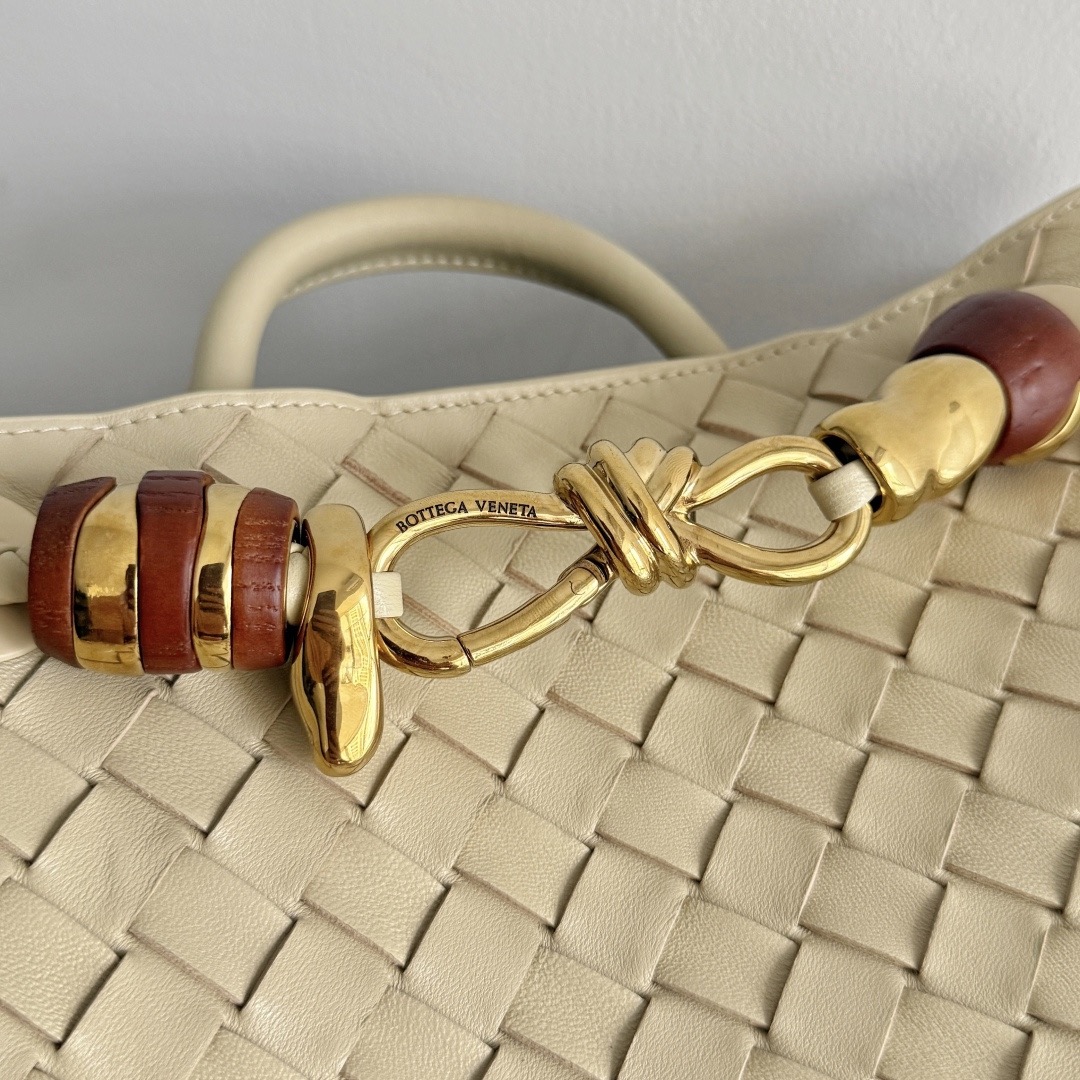 BOTTEGA VENETA 보테가베네타 Andiamo 인트레치아토 숄더 토트백 3