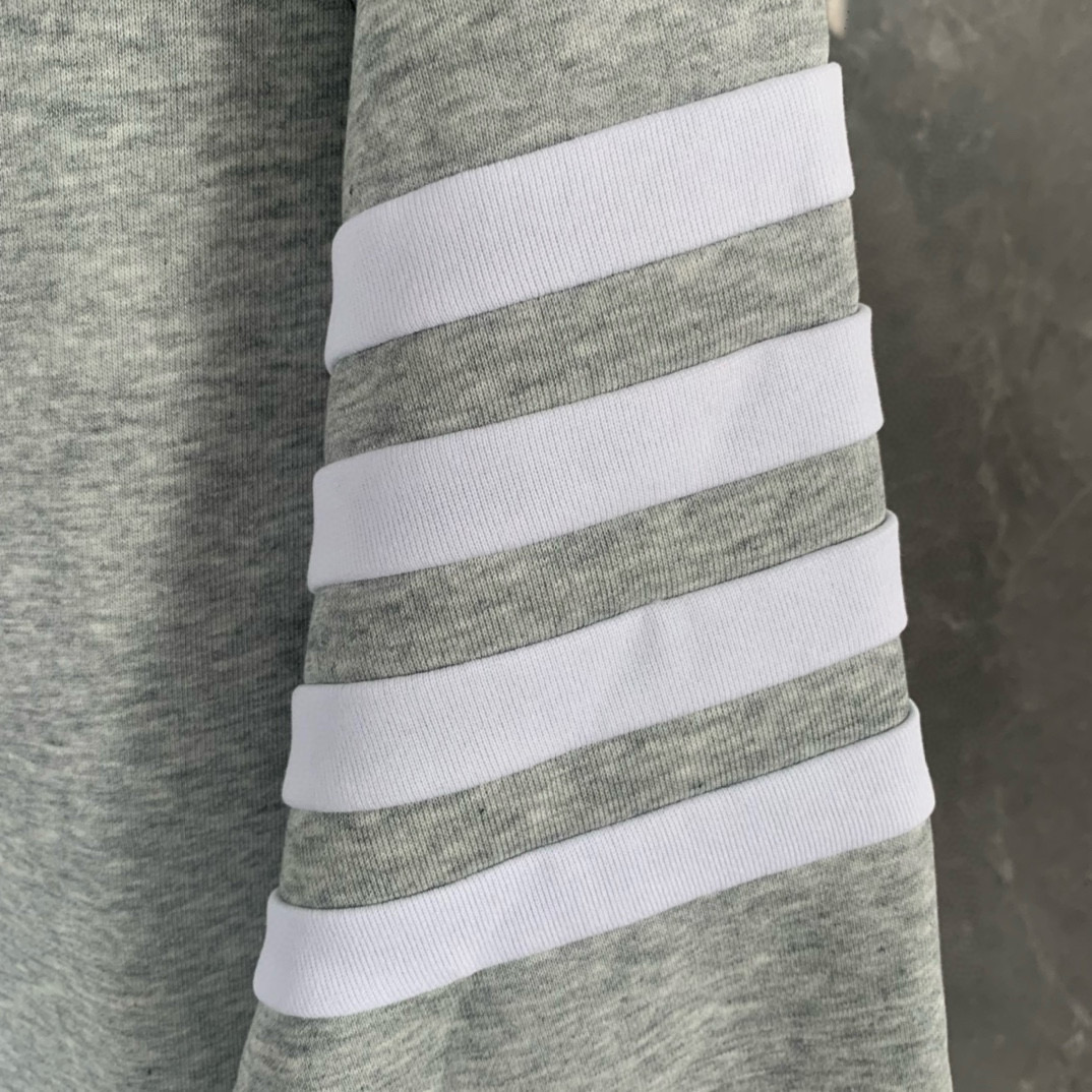 Thom Browne 톰브라운 사선 완장 로고 기모 맨투맨 스웨트셔츠 15
