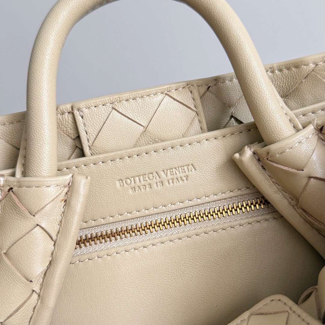 BOTTEGA VENETA 보테가베네타 Andiamo 인트레치아토 숄더 토트백 8