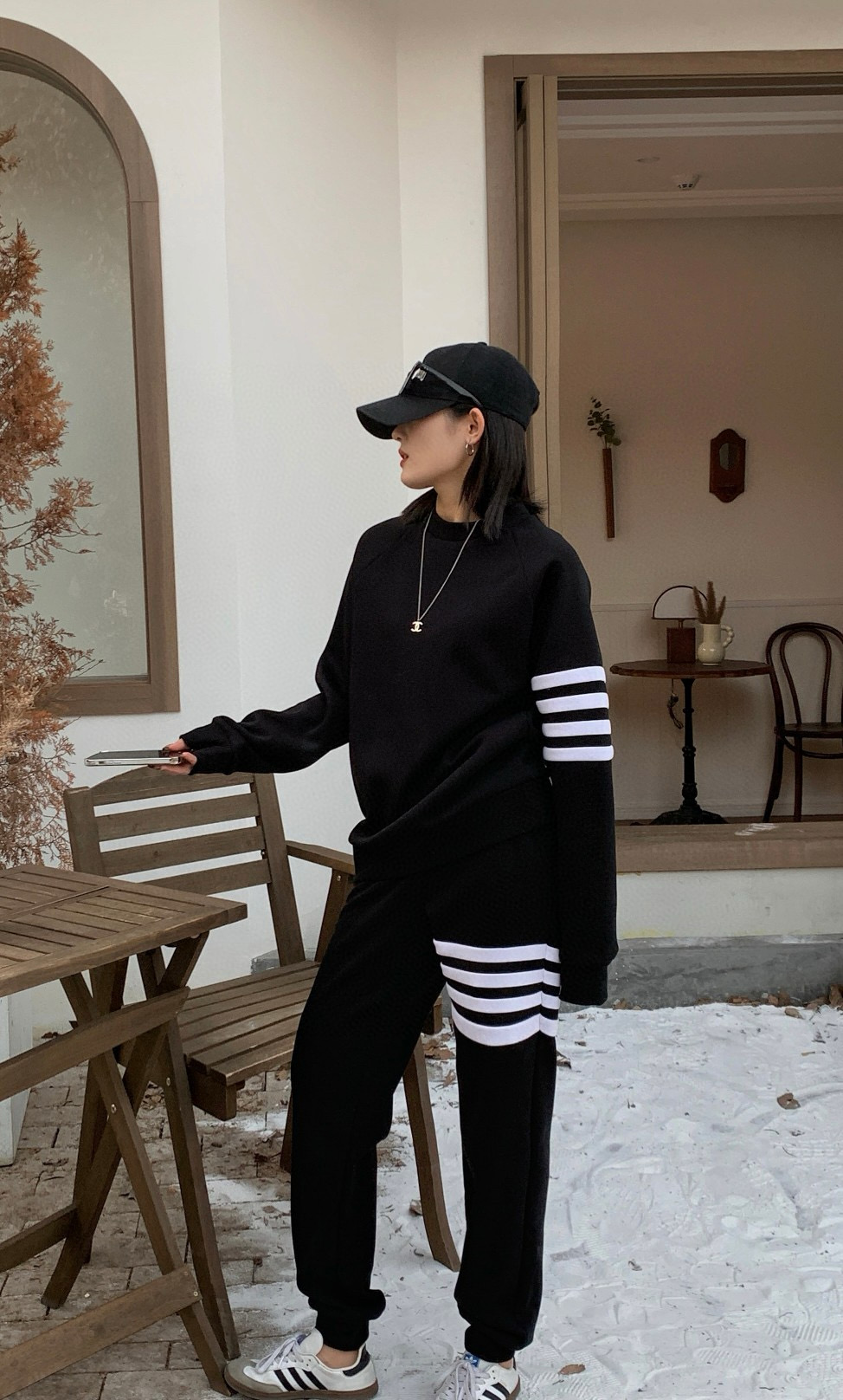 Thom Browne 톰브라운 사선 완장 로고 기모 맨투맨 스웨트셔츠 9