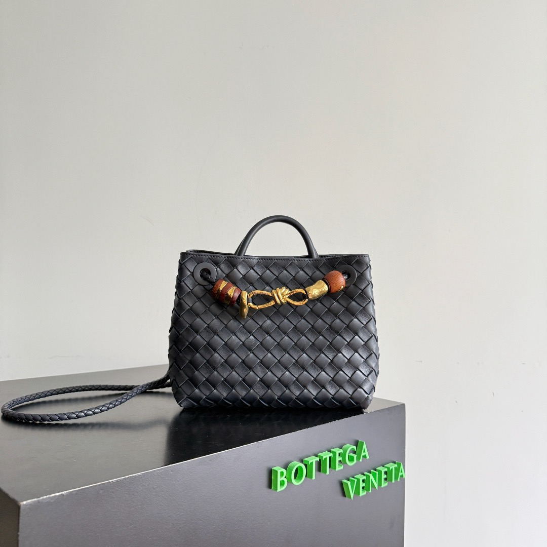Bottega Veneta 보테가베네타 Andiamo 인트레치아토 숄더 토트백 2