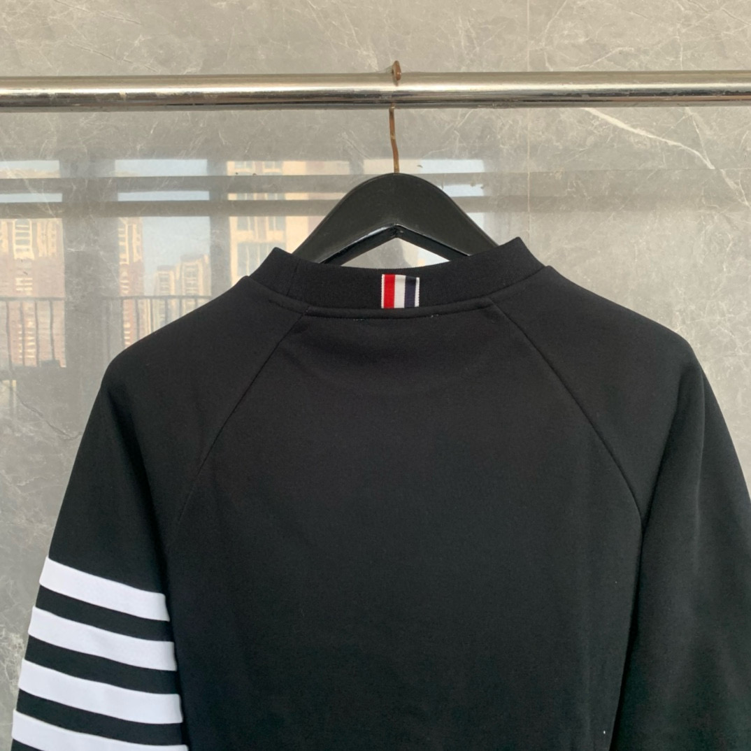 Thom Browne 톰브라운 사선 완장 로고 기모 맨투맨 스웨트셔츠 17