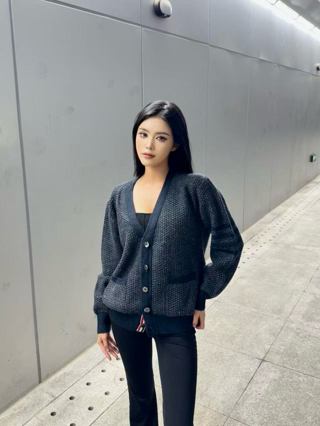 Thom Browne 톰브라운 러프 니트 피쉬스케일 패턴 가디건 5