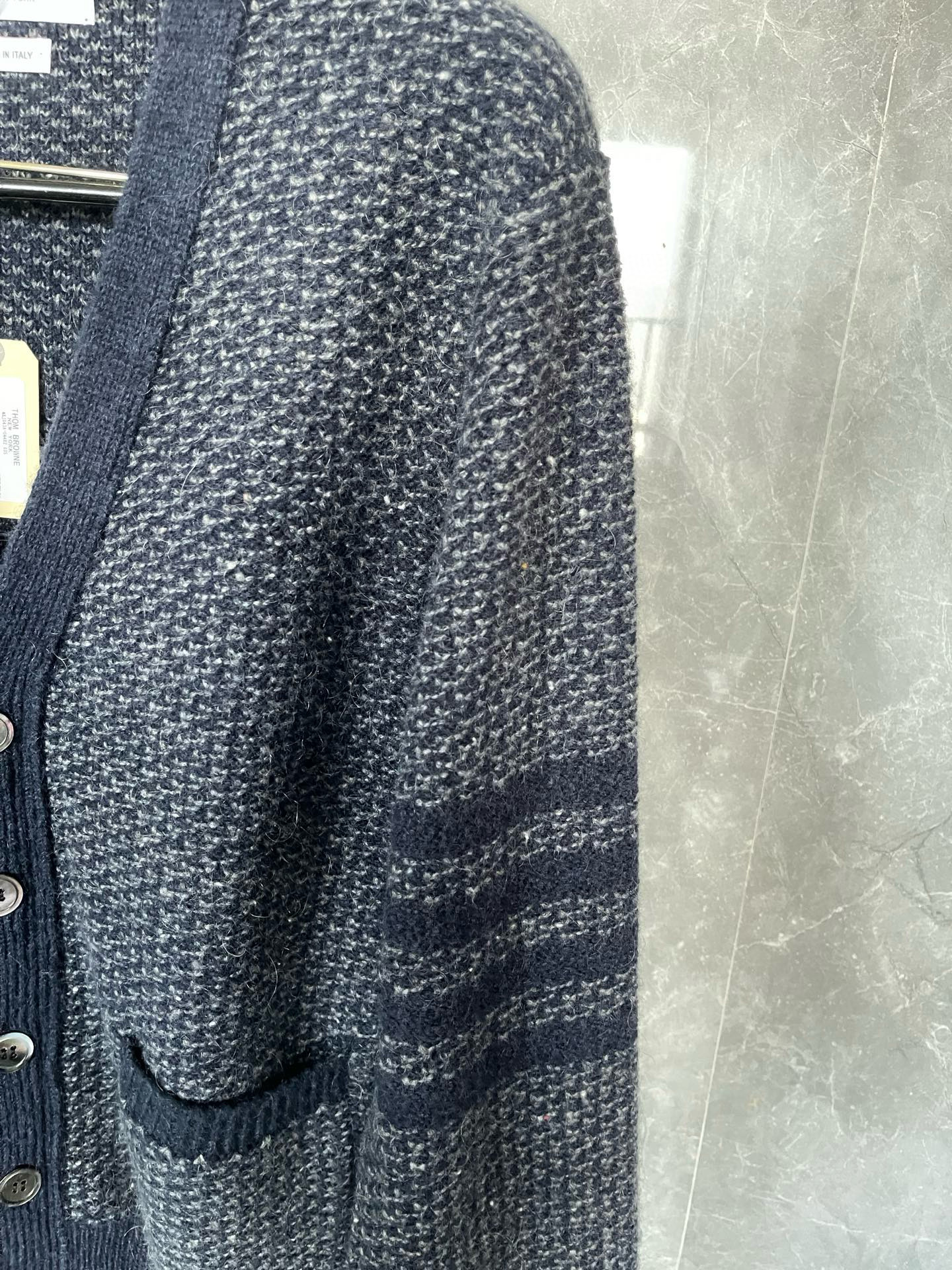 Thom Browne 톰브라운 러프 니트 피쉬스케일 패턴 가디건 10