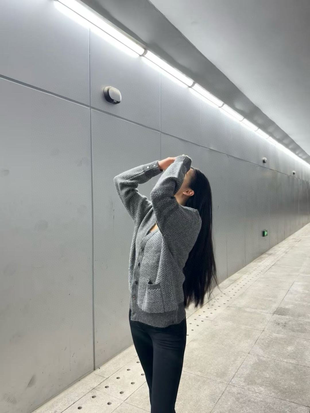 Thom Browne 톰브라운 러프 니트 피쉬스케일 패턴 가디건 4