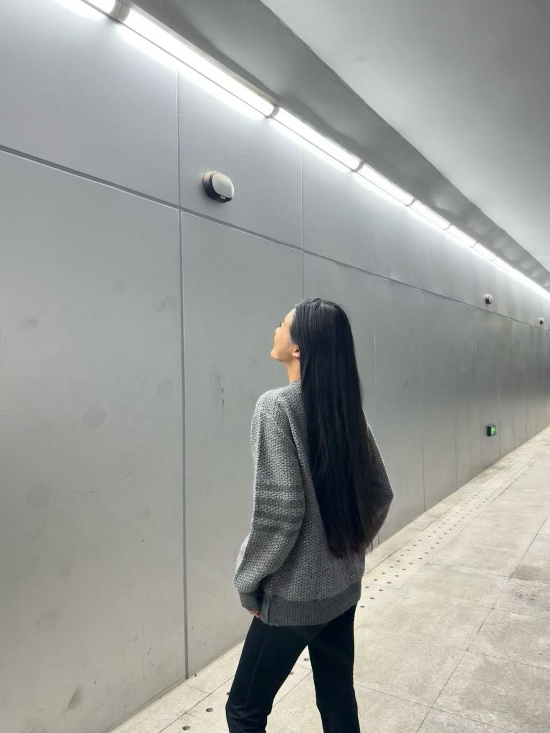 Thom Browne 톰브라운 러프 니트 피쉬스케일 패턴 가디건 5