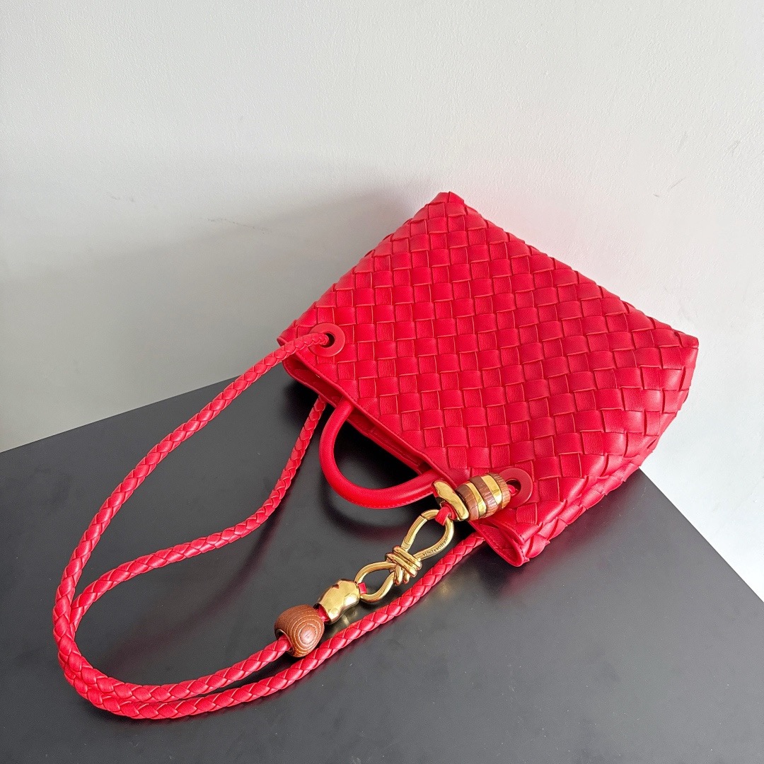 Bottega Veneta 보테가베네타 Andiamo 인트레치아토 미니 토트 크로스백 9