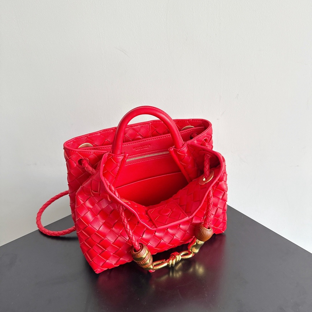 Bottega Veneta 보테가베네타 Andiamo 인트레치아토 미니 토트 크로스백 10
