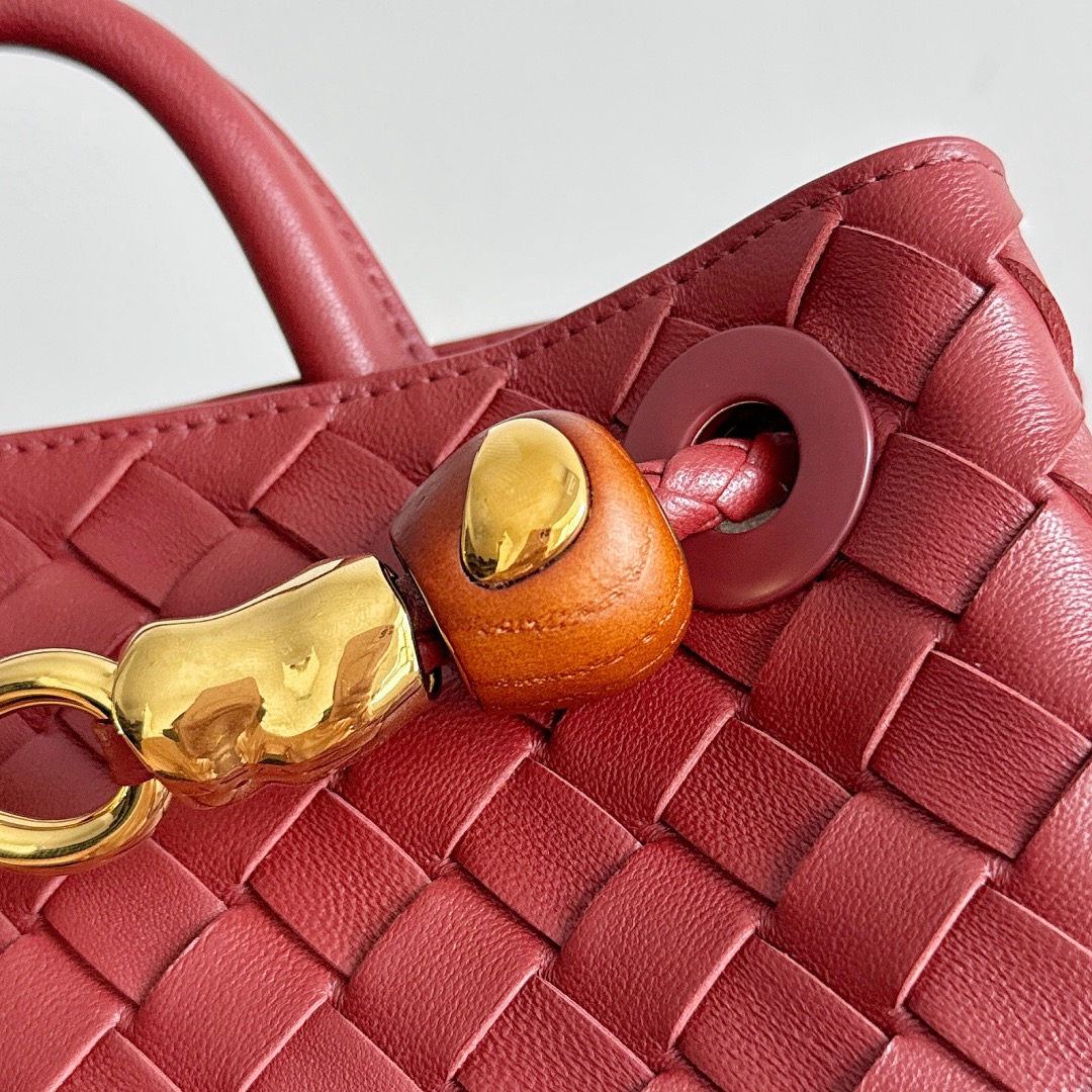BOTTEGA VENETA 보테가베네타 Andiamo 인트레치아토 토트 크로스백 버건디 25cm 6