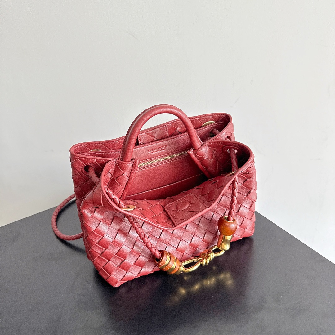 BOTTEGA VENETA 보테가베네타 Andiamo 인트레치아토 토트 크로스백 버건디 25cm 9