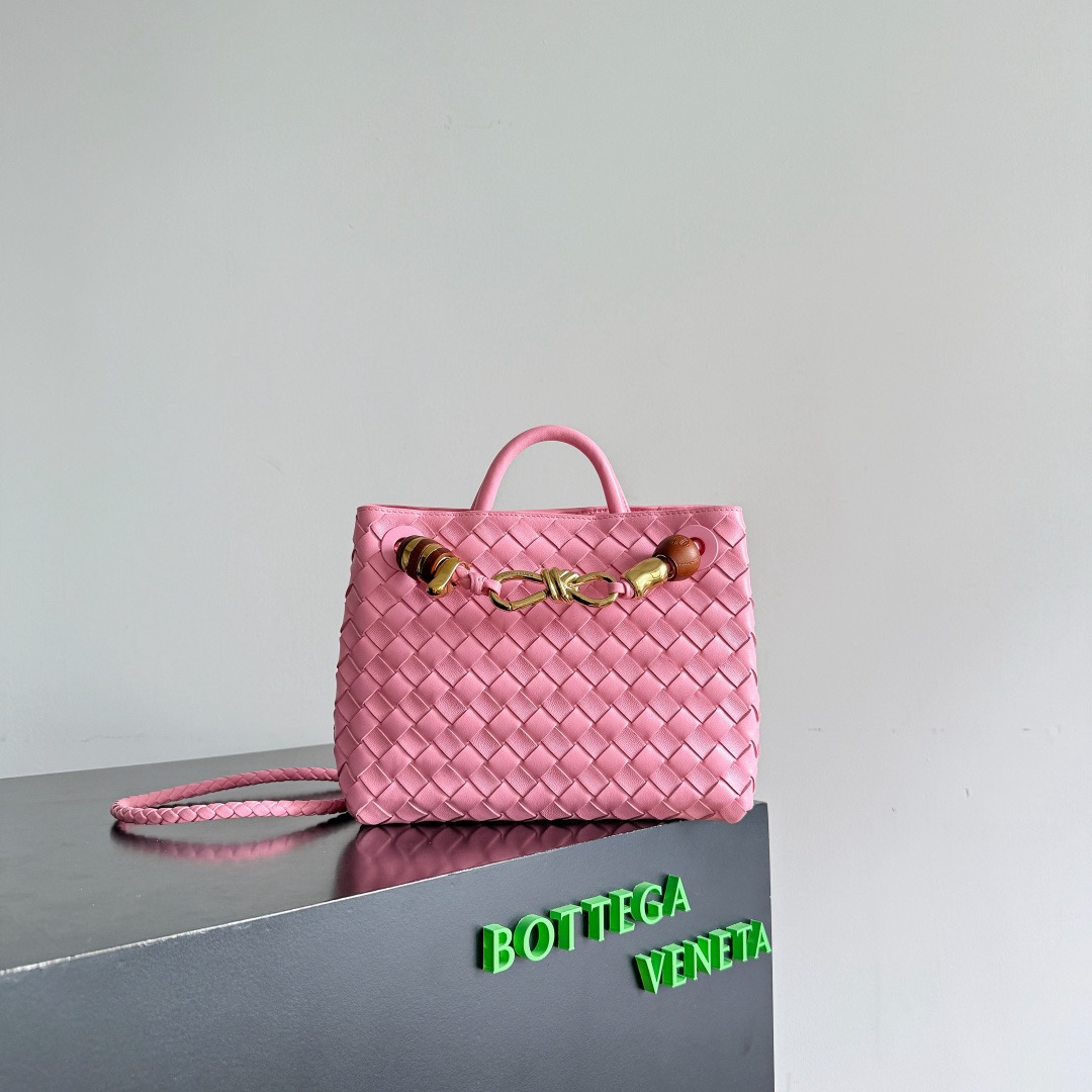 BOTTEGA VENETA 보테가베네타 Andiamo 인트레치아토 미니 토트백 2