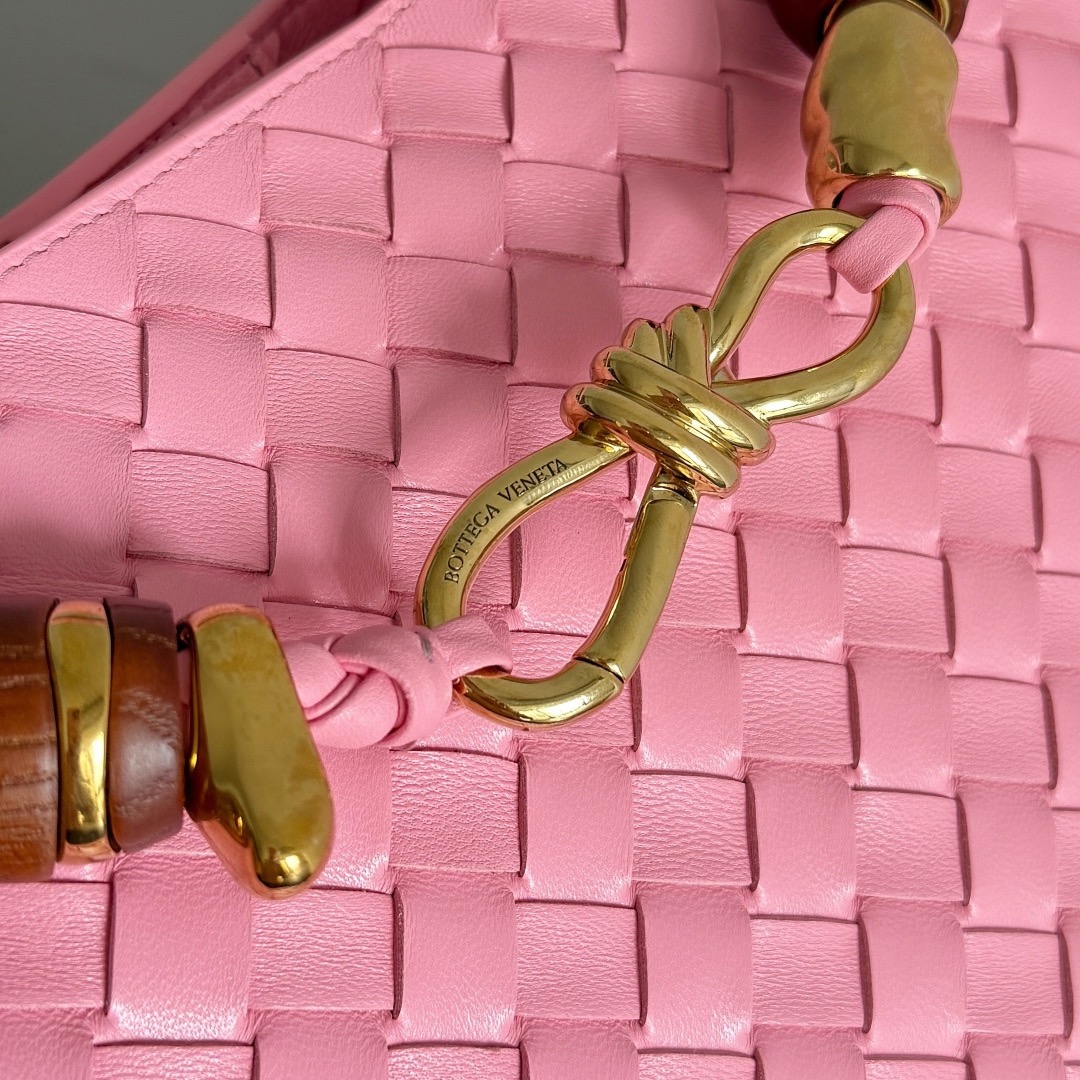 BOTTEGA VENETA 보테가베네타 Andiamo 인트레치아토 미니 토트백 5