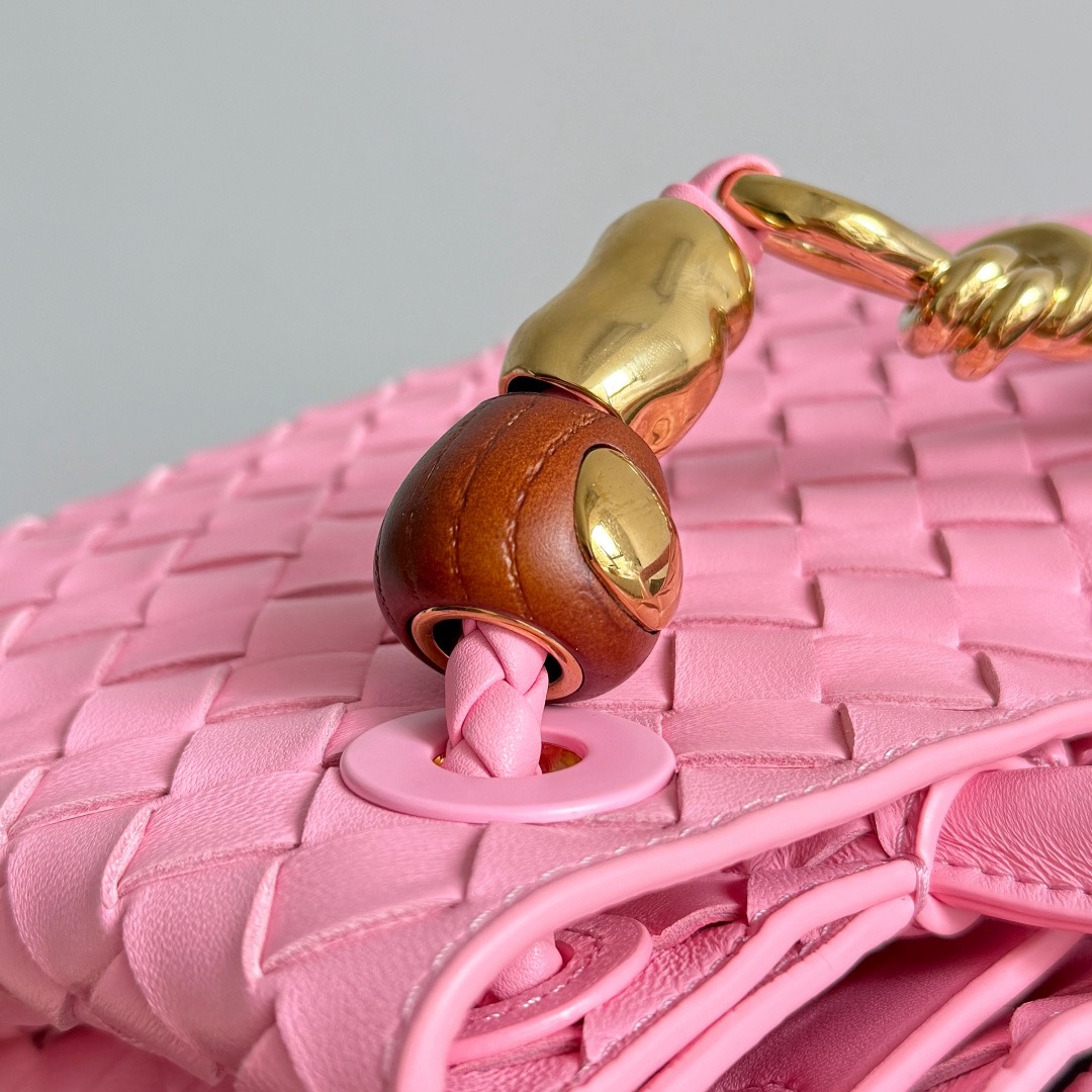 BOTTEGA VENETA 보테가베네타 Andiamo 인트레치아토 미니 토트백 9