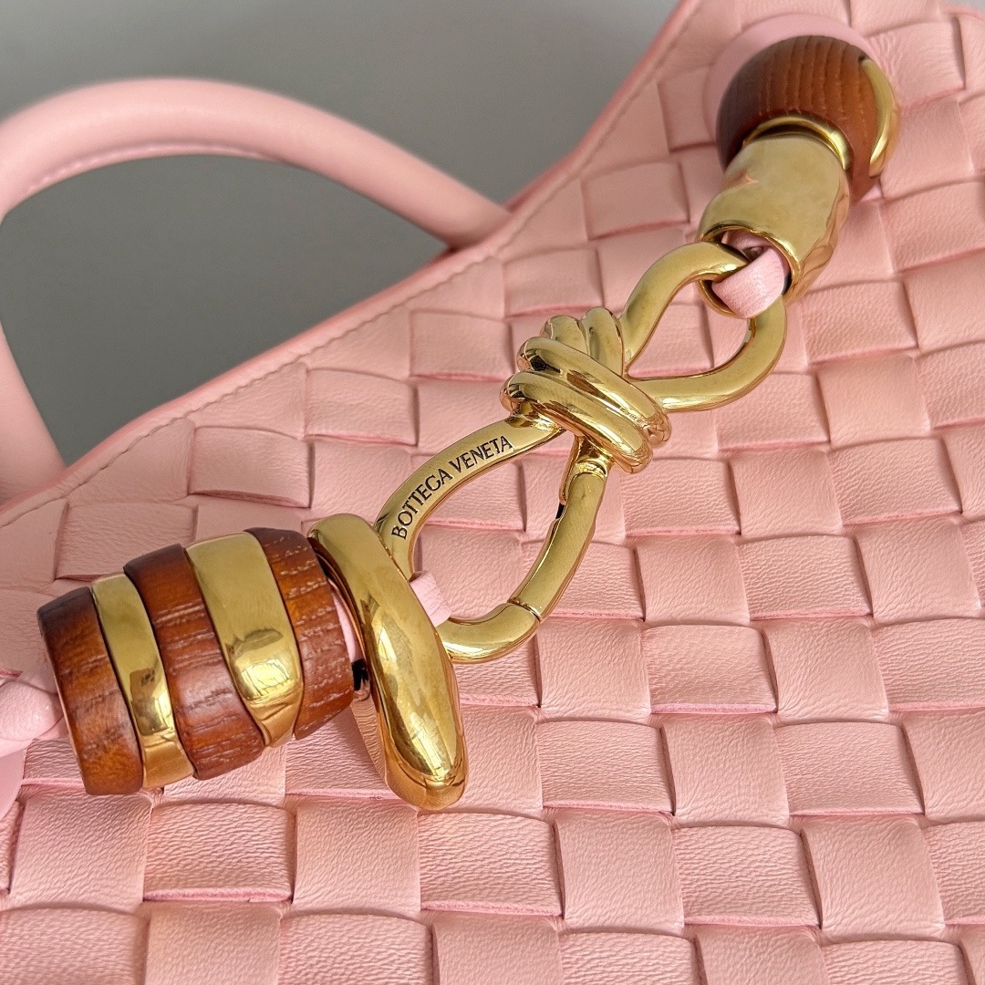 Bottega Veneta 보테가베네타 Andiamo 인트레치아토 미니 토트백 6