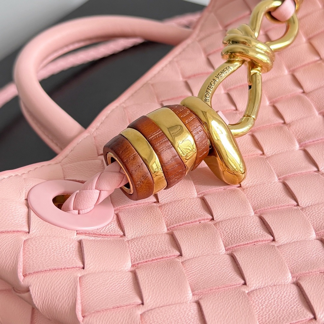 Bottega Veneta 보테가베네타 Andiamo 인트레치아토 미니 토트백 9