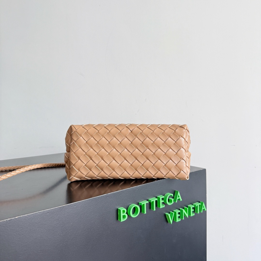 BOTTEGA VENETA 보테가베네타 Andiamo 인트레치아토 숄더 토트백 5