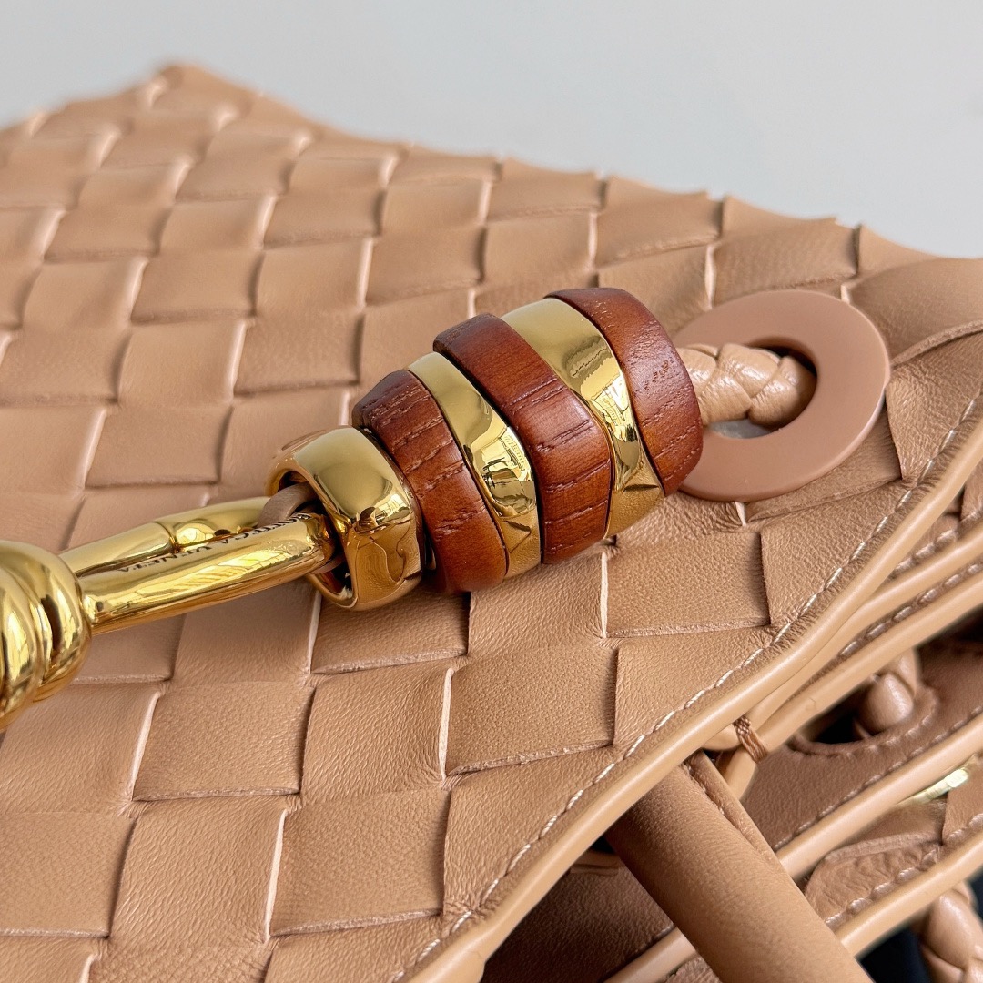 BOTTEGA VENETA 보테가베네타 Andiamo 인트레치아토 숄더 토트백 7