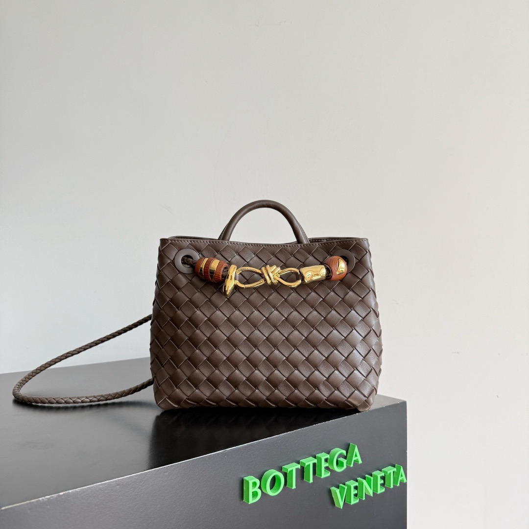 BOTTEGA VENETA 보테가베네타 Andiamo 안디아모 인트레치아토 토트백 2