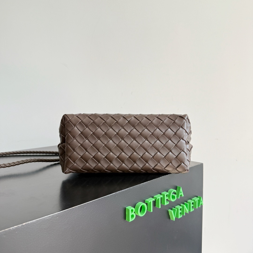 BOTTEGA VENETA 보테가베네타 Andiamo 안디아모 인트레치아토 토트백 5