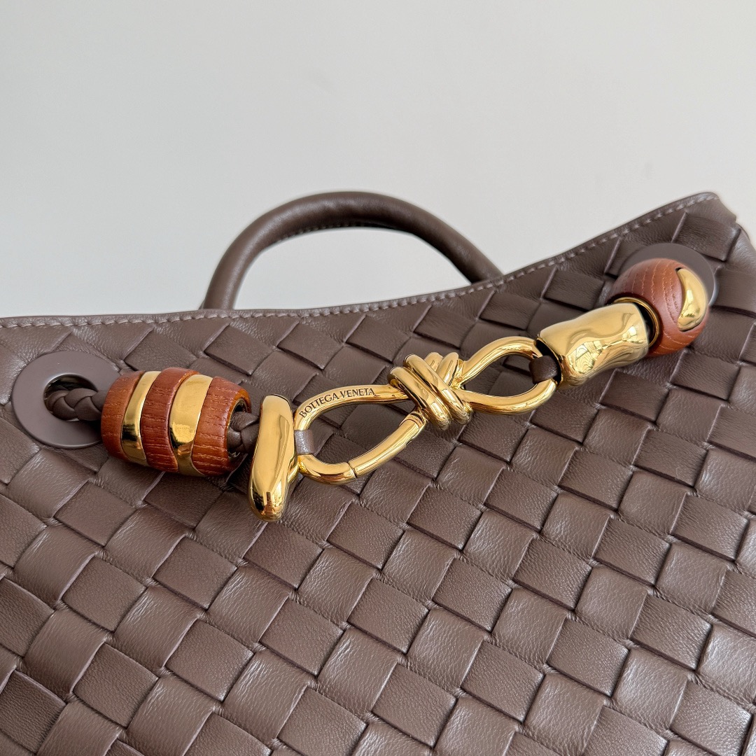 BOTTEGA VENETA 보테가베네타 Andiamo 안디아모 인트레치아토 토트백 6