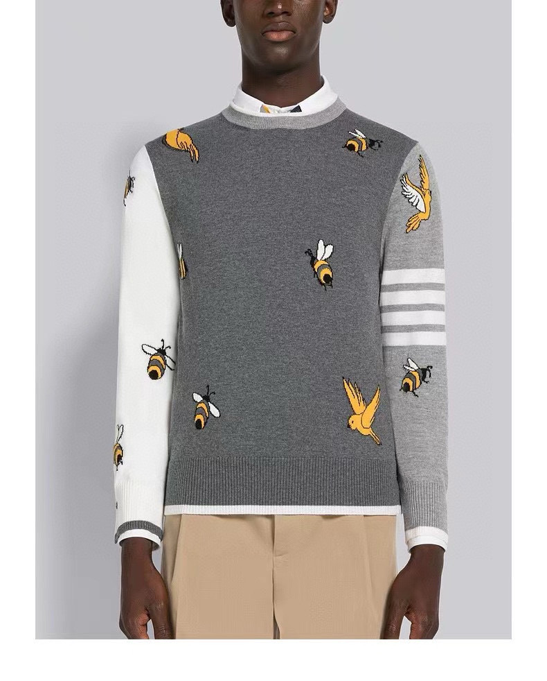 Thom Browne 톰브라운 TB23 FW 벌 자수 라운드넥 니트 스웨터 1