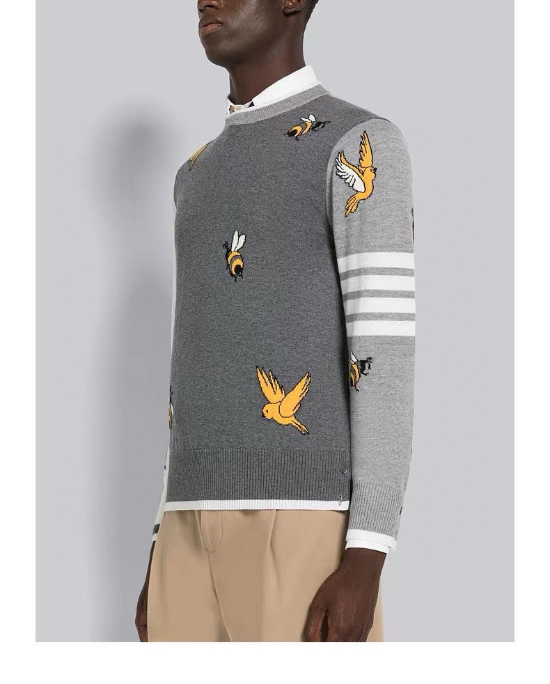 Thom Browne 톰브라운 TB23 FW 벌 자수 라운드넥 니트 스웨터 2