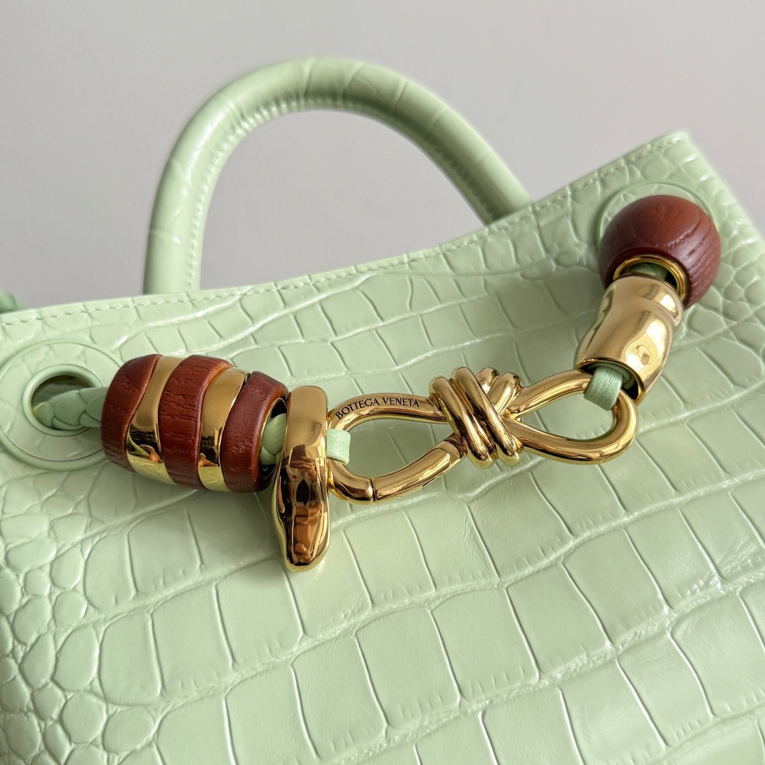 BOTTEGA VENETA 보테가베네타 미니 안디아모 악어가죽 토트백 5