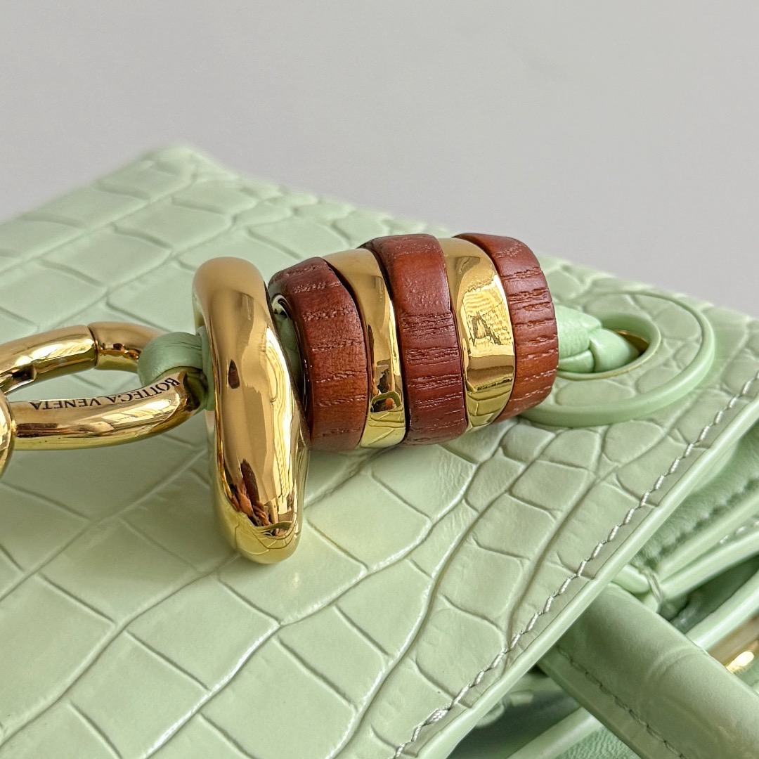 BOTTEGA VENETA 보테가베네타 미니 안디아모 악어가죽 토트백 6