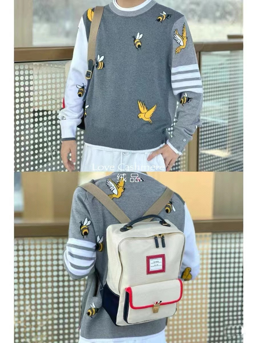 Thom Browne 톰브라운 TB23 FW 벌 자수 라운드넥 니트 스웨터 21