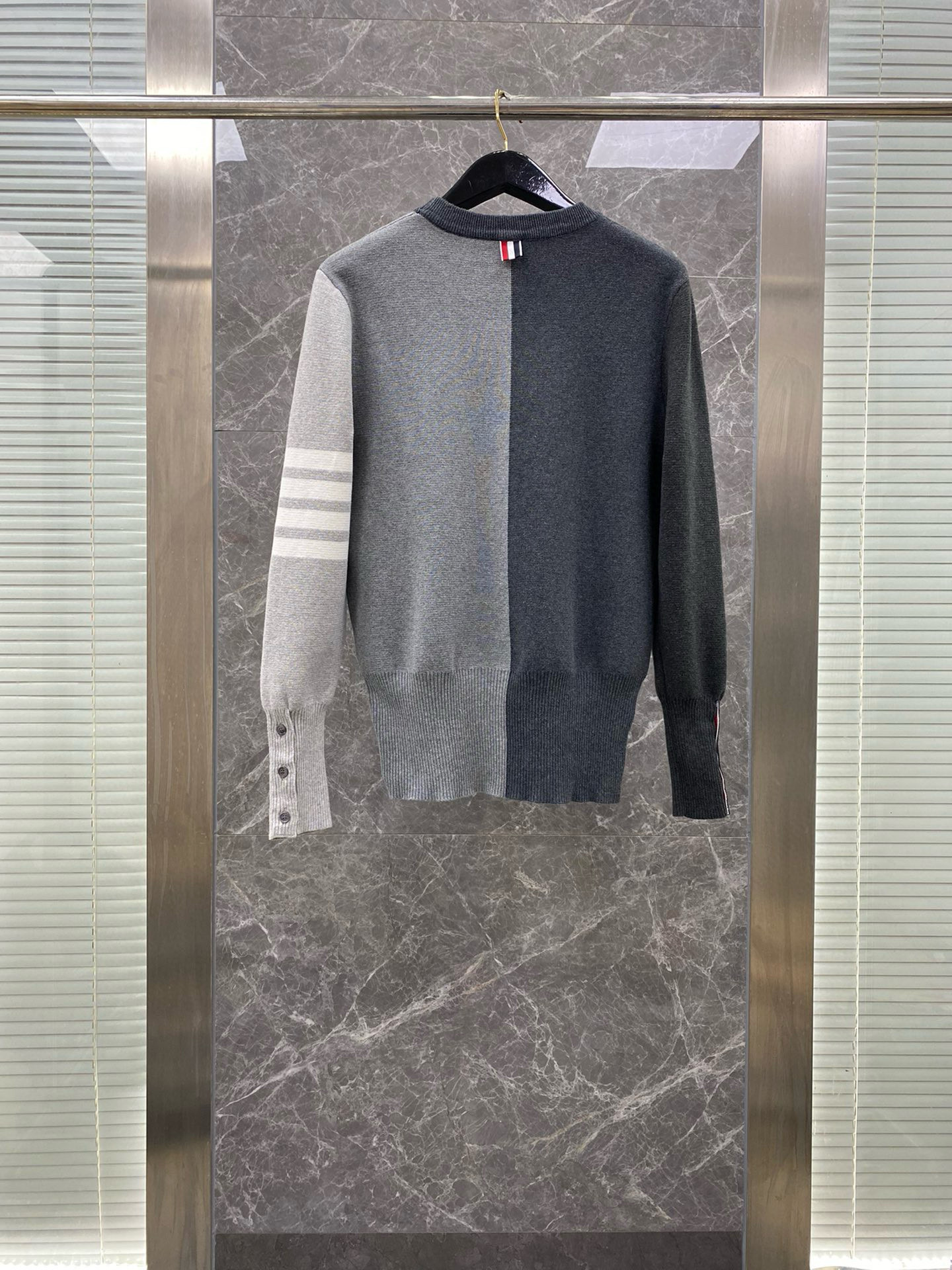Thom Browne 톰브라운 그레이 컬러블록 라운드넥 니트 스웨터 5