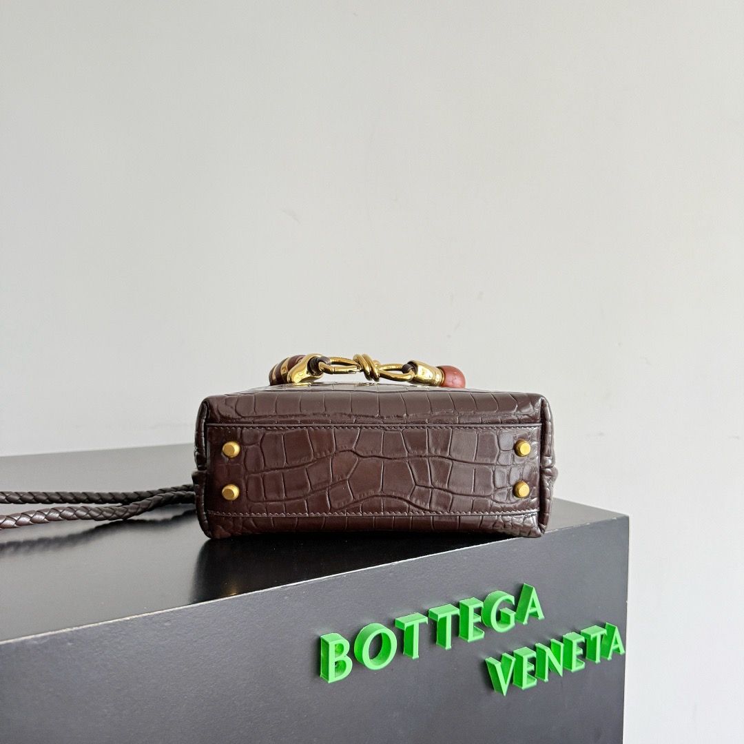 BOTTEGA VENETA 보테가베네타 미니 안디아모 악어가죽 토트백 5